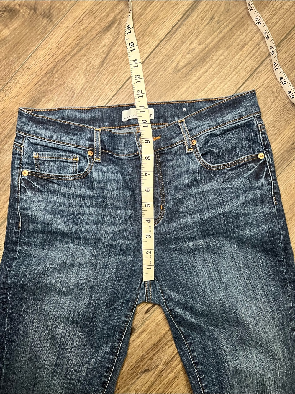 LOFT Modern Straight Cuffed Crop Jeans Women’s Size 8/29 Medium Wash Denim - Picture 6 of 7